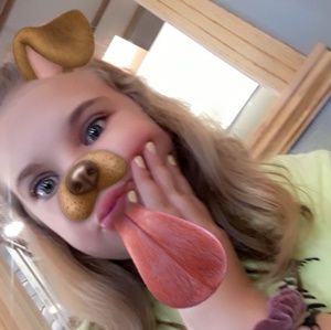 Meet your Posher, Ava